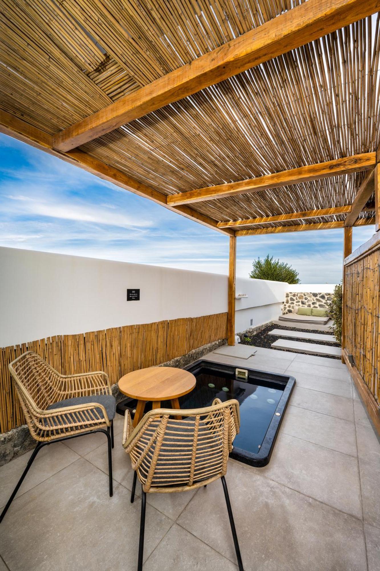 Callia Retreat Suites - Adults Only Fira  Zewnętrze zdjęcie