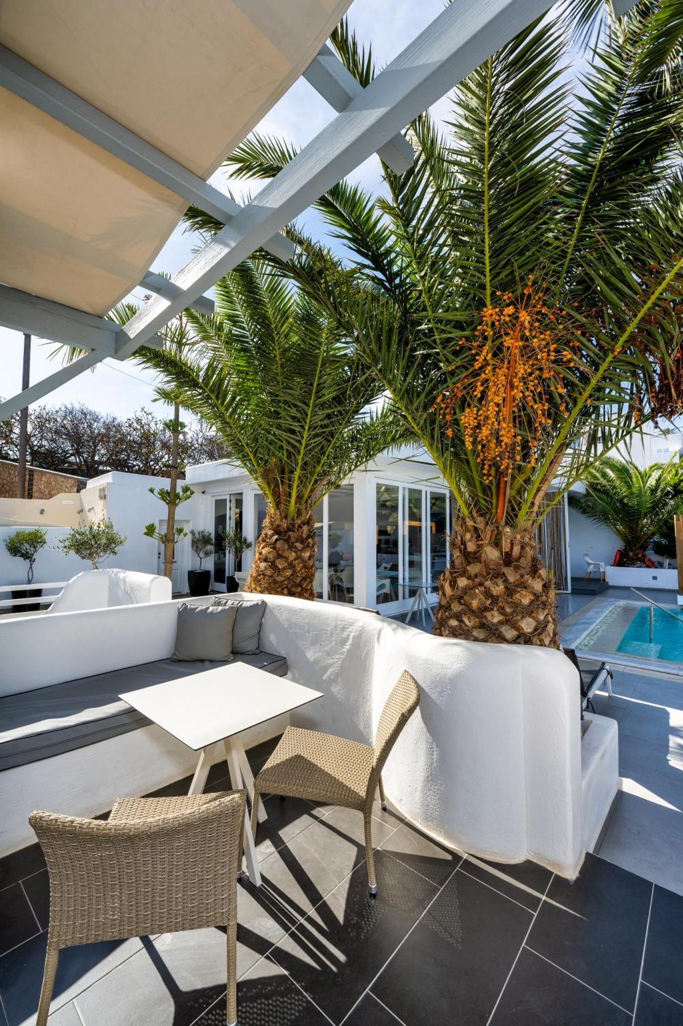 Callia Retreat Suites - Adults Only Fira  Pokój zdjęcie